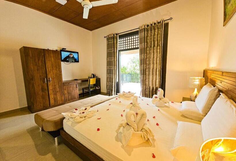 수피리어 트리플 룸, Gamodh Citadel Resort