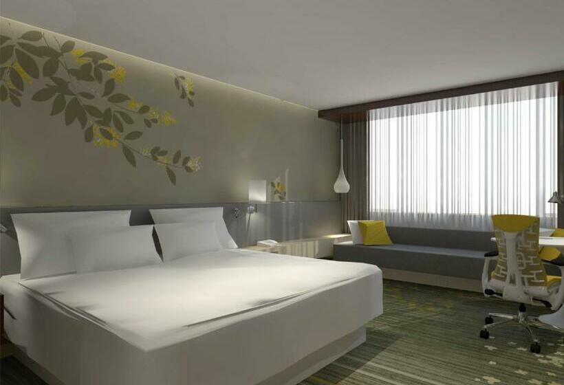 キングサイズベッドのスタンダードルーム, Hilton Garden Inn Foshan