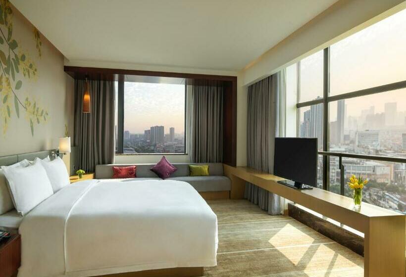 キングサイズベッドのスイートルーム, Hilton Garden Inn Foshan