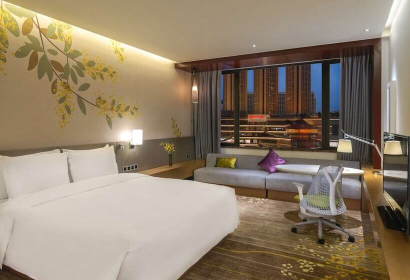 キングサイズベッドのスタンダードルーム, Hilton Garden Inn Foshan