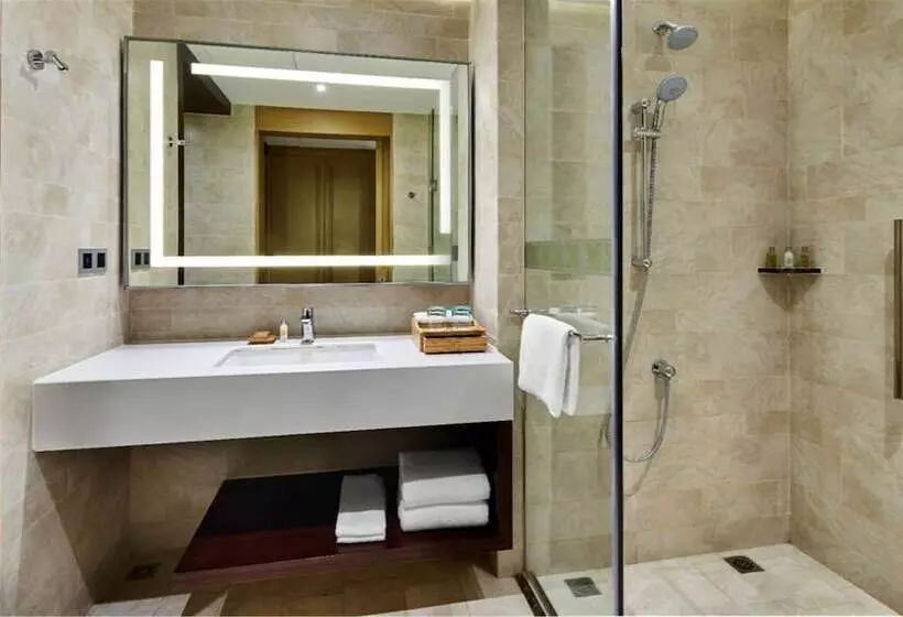 Standard Room Double Bed City View, Hilton Garden Inn Foshan
