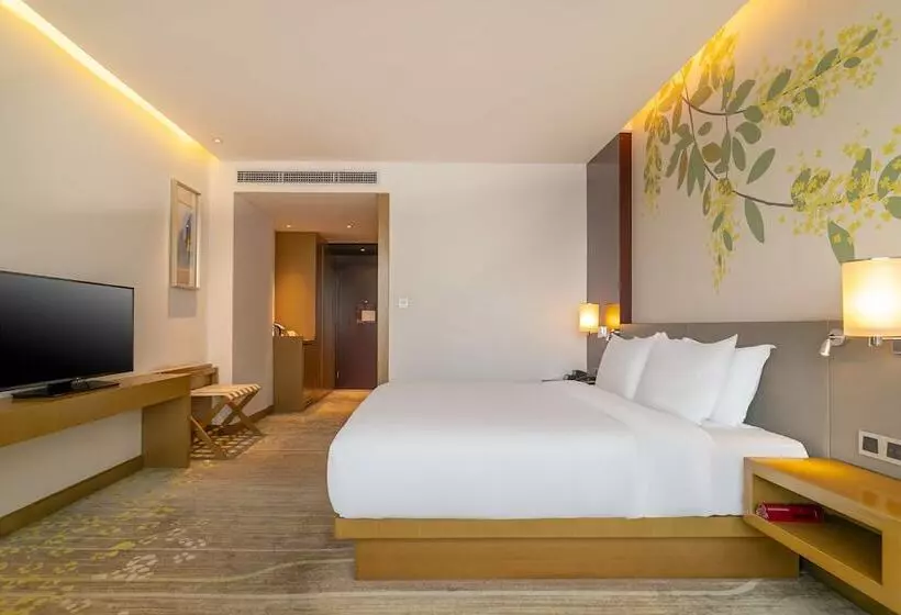 Standard Room Double Bed City View, Hilton Garden Inn Foshan