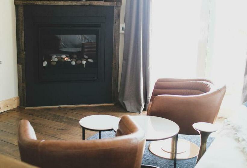 标准工作室, Inn At Discovery Coast