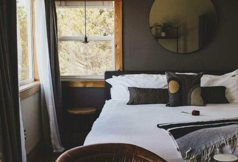 标准工作室, Inn At Discovery Coast