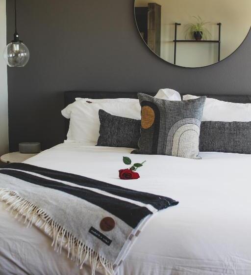 标准工作室, Inn At Discovery Coast