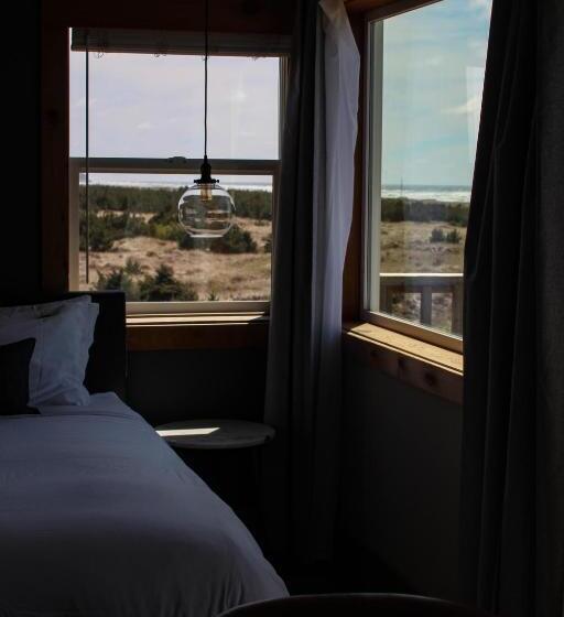 标准工作室, Inn At Discovery Coast