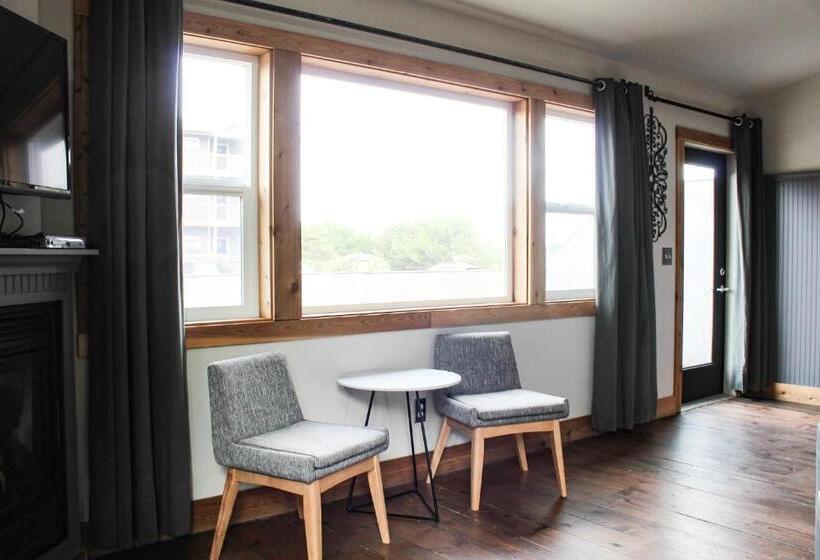 带大床的复式套间, Inn At Discovery Coast