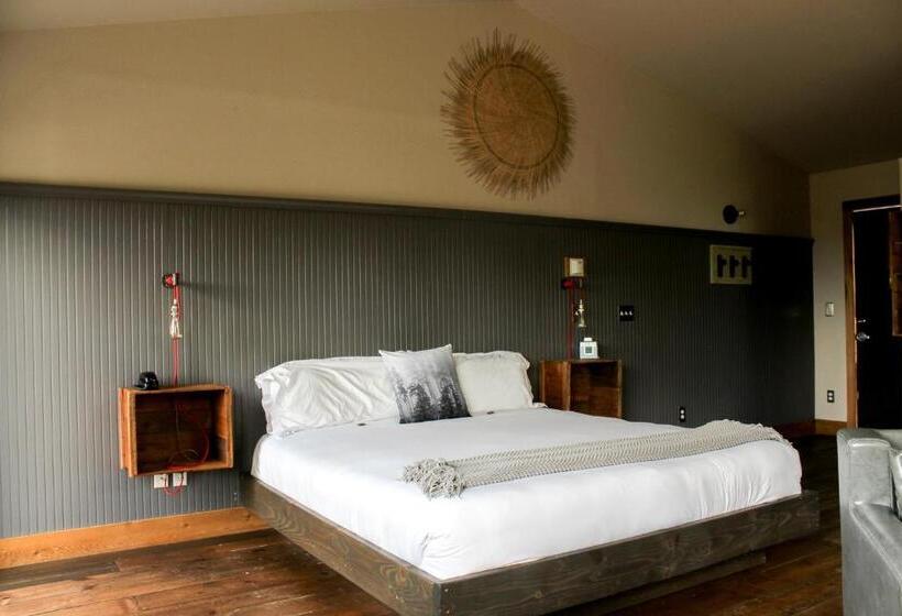 带大床的复式套间, Inn At Discovery Coast