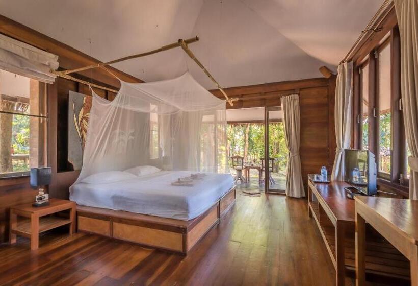 Superior bungalow garden view, Koh Kood Resort