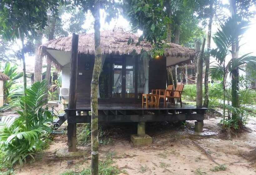 Superior bungalow garden view, Koh Kood Resort