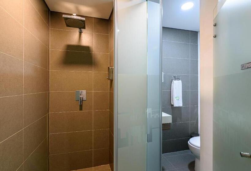 غرفة إقتصادية, Lleras Green