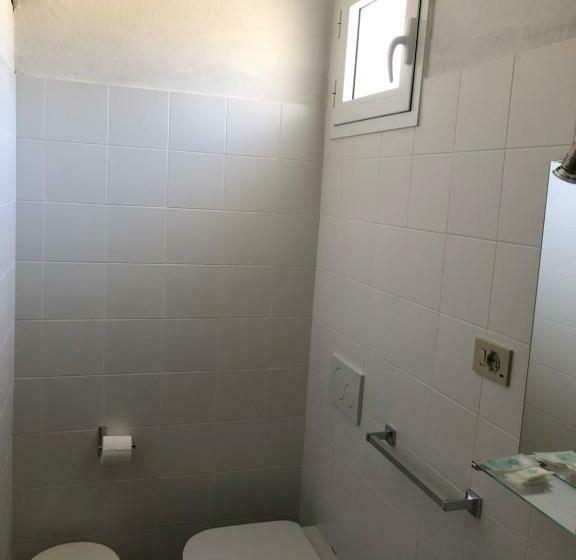 Standard Triple Room with Terrace, Marlisa Pier