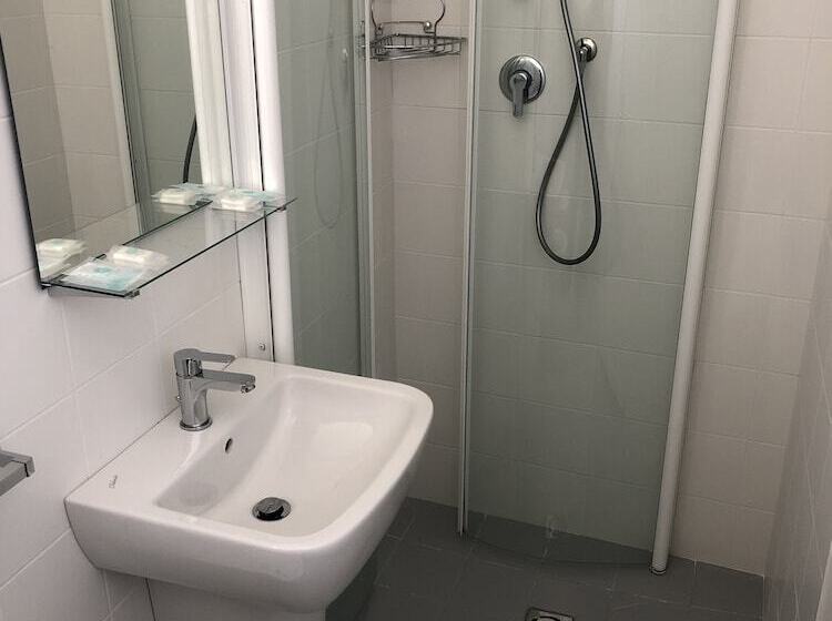 Pokój Czteroosobowy Standard, Marlisa Pier