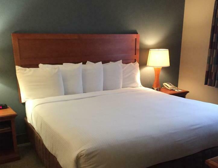 غرفة قياسية سرير كينج, Isle Casino Hotel Lula