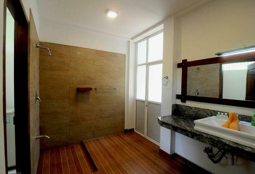 Habitació Deluxe, Gomez Place