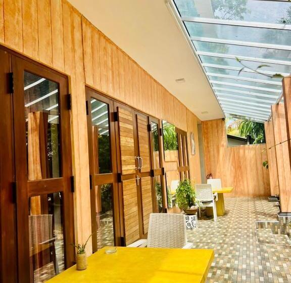 Habitació Deluxe, Gomez Place