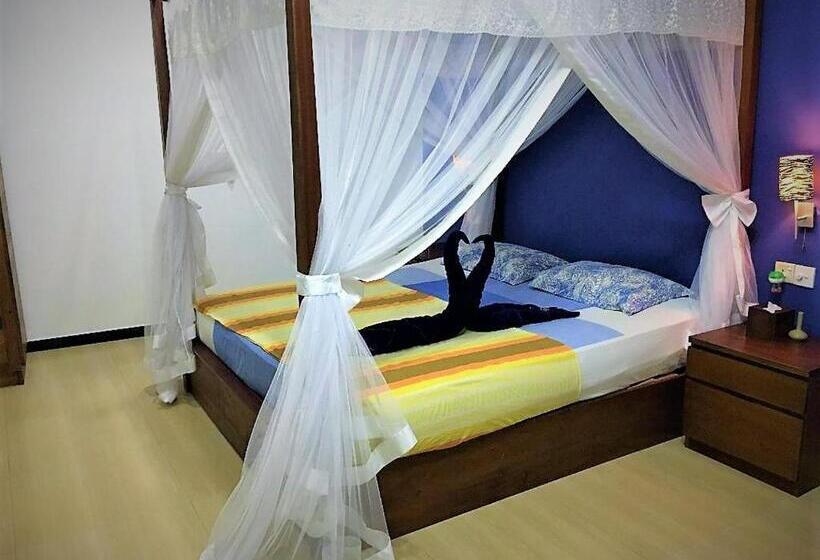 Habitació Estàndard, Gomez Place