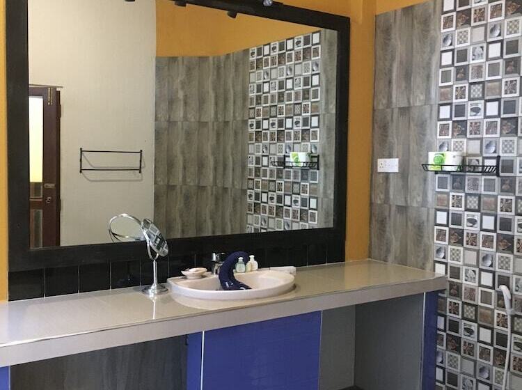 Habitació Deluxe, Gomez Place