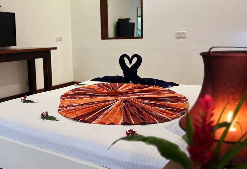 Habitació Deluxe, Gomez Place