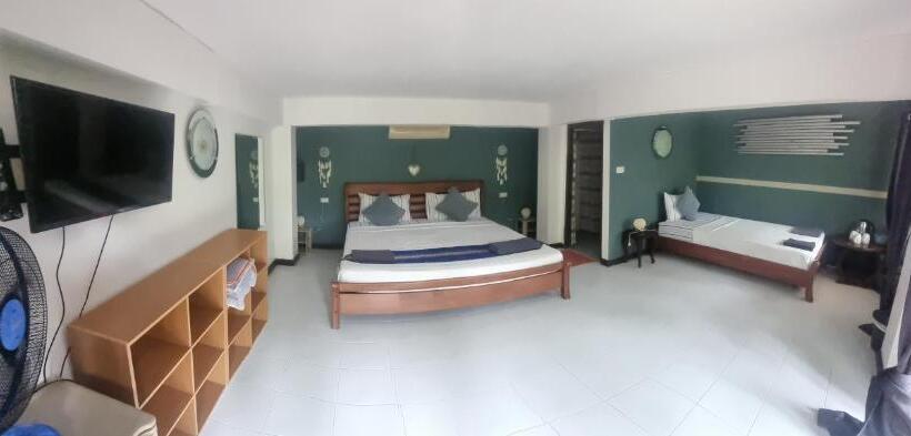 オーシャンビューファミリールーム, Pink House Breakfast Include