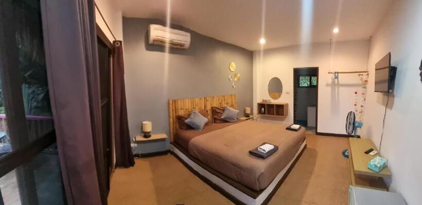 スタンダードルーム, Pink House Breakfast Include