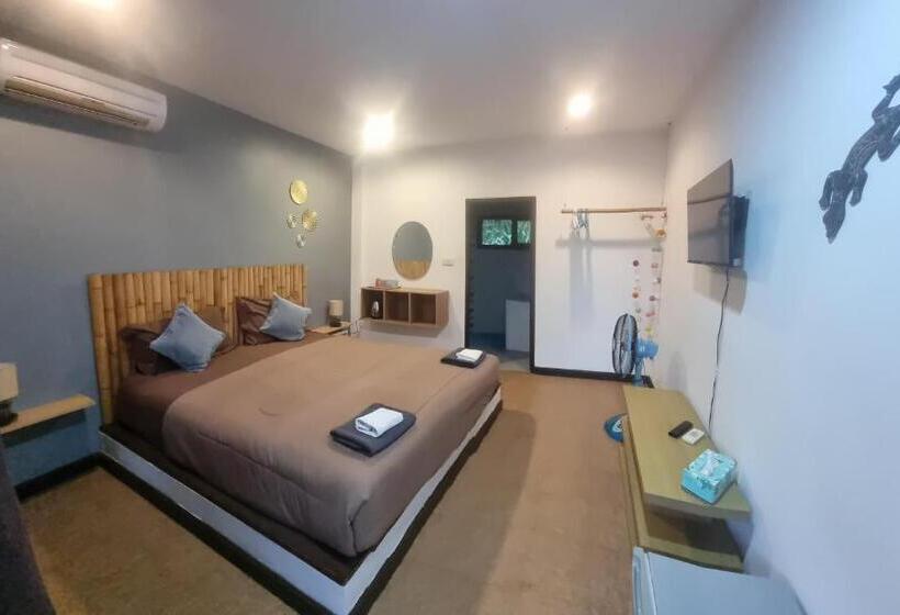 スタンダードルーム, Pink House Breakfast Include