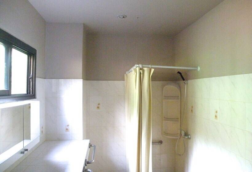 スタンダードルーム, Pink House Breakfast Include