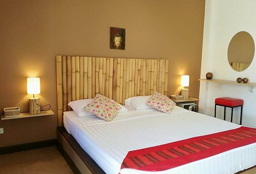 スタンダードルーム, Pink House Breakfast Include