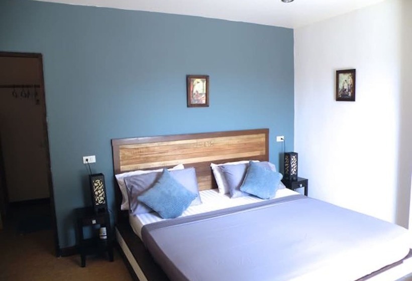 スタンダードルーム, Pink House Breakfast Include