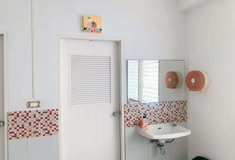 Vuode Makuusalissa, Sleep Sheep Phuket Hostel Sha