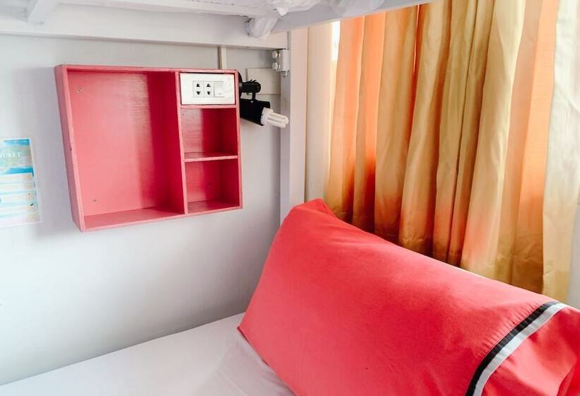 Vuode Makuusalissa, Sleep Sheep Phuket Hostel Sha