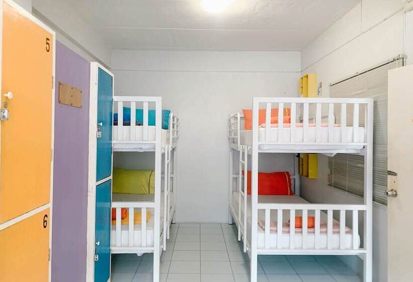 Vuode Makuusalissa, Sleep Sheep Phuket Hostel Sha