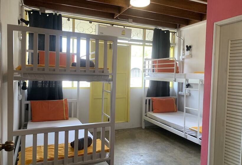 Vuode Makuusalissa, Sleep Sheep Phuket Hostel Sha