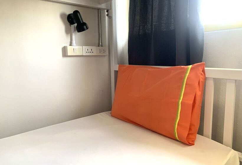 Vuode Makuusalissa, Sleep Sheep Phuket Hostel Sha