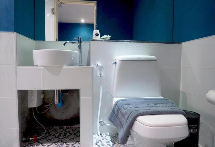 带大床的标准间, Signature Phuket Resort