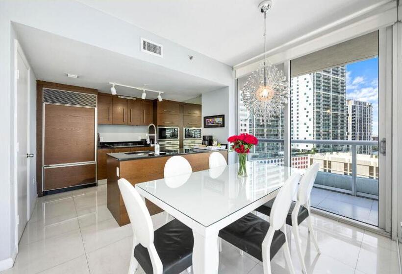 جناح مزوَّد بشرفة, Icon Brickell Miami Condo In Downtown 2bd 2ba