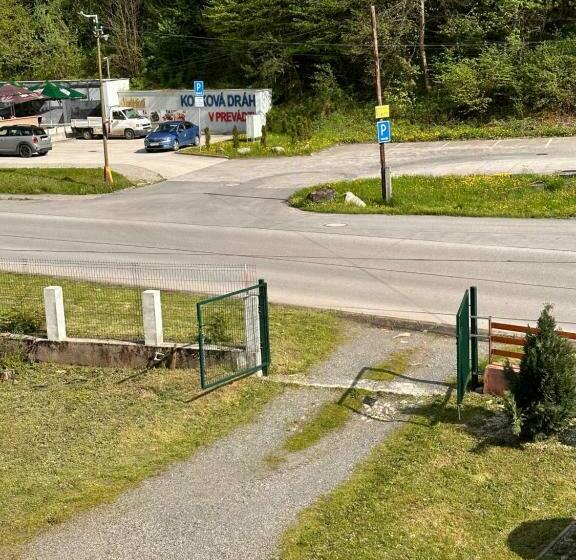 شقة غرفتين, Penzión Michaela Vyhne