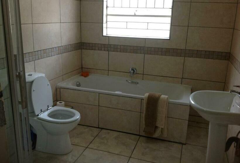 اتاق لوکس, La Picasso