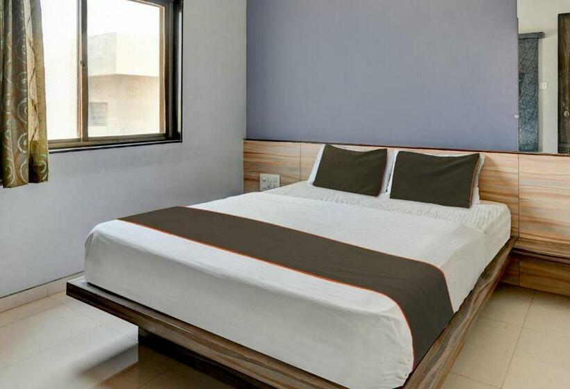 غرفة كلاسيكية ثلاثية, Fab Sai Shangrilla