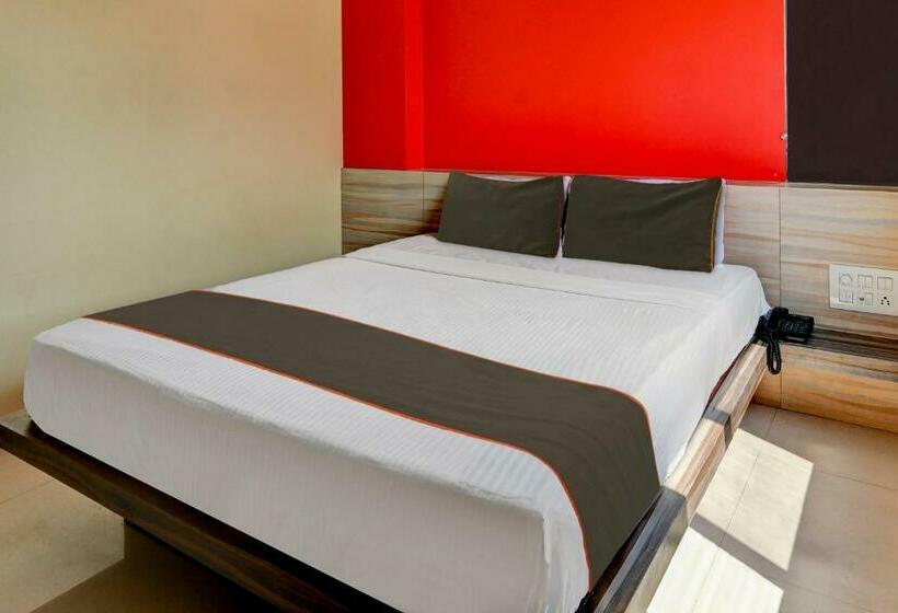 غرفة كلاسيكية ثلاثية, Fab Sai Shangrilla