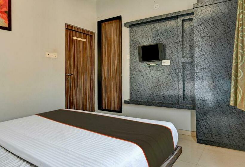 غرفة كلاسيكية ثلاثية, Fab Sai Shangrilla