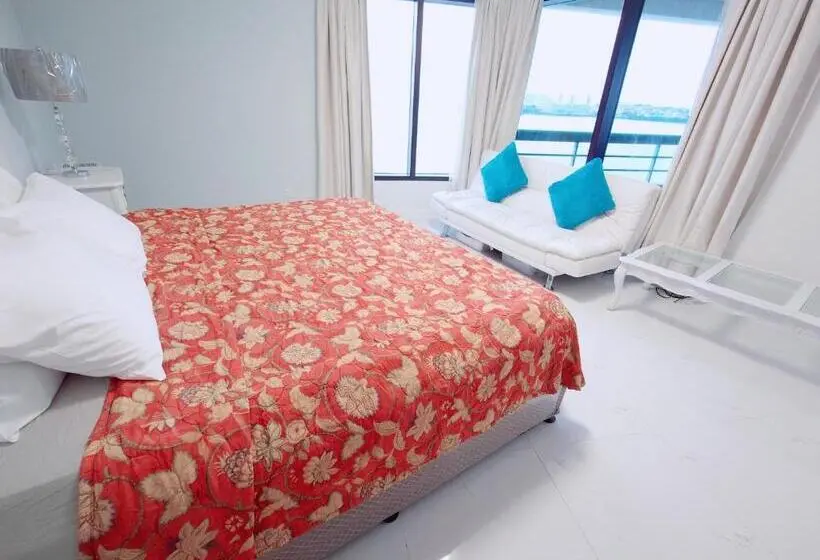 سوییت سوپریور با چشمانداز دریا, Alupang Beach Tower, Upgraded Units
