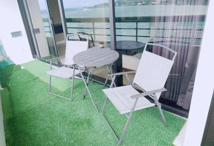 سوییت جونیور با چشمانداز دریا, Alupang Beach Tower, Upgraded Units