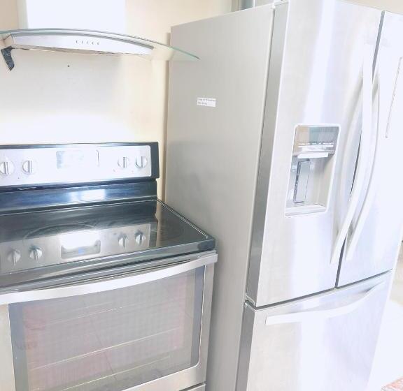 オーシャンビュージュニアスイート, Alupang Beach Tower, Upgraded Units