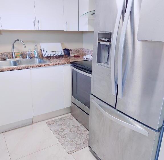 オーシャンビュージュニアスイート, Alupang Beach Tower, Upgraded Units