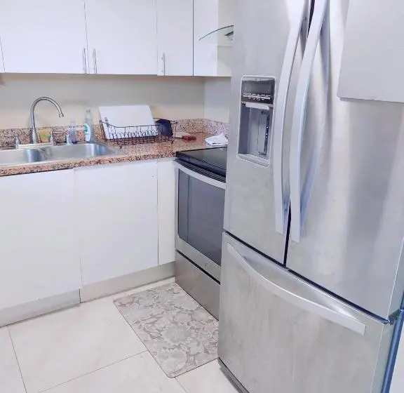 سوییت جونیور با چشمانداز دریا, Alupang Beach Tower, Upgraded Units