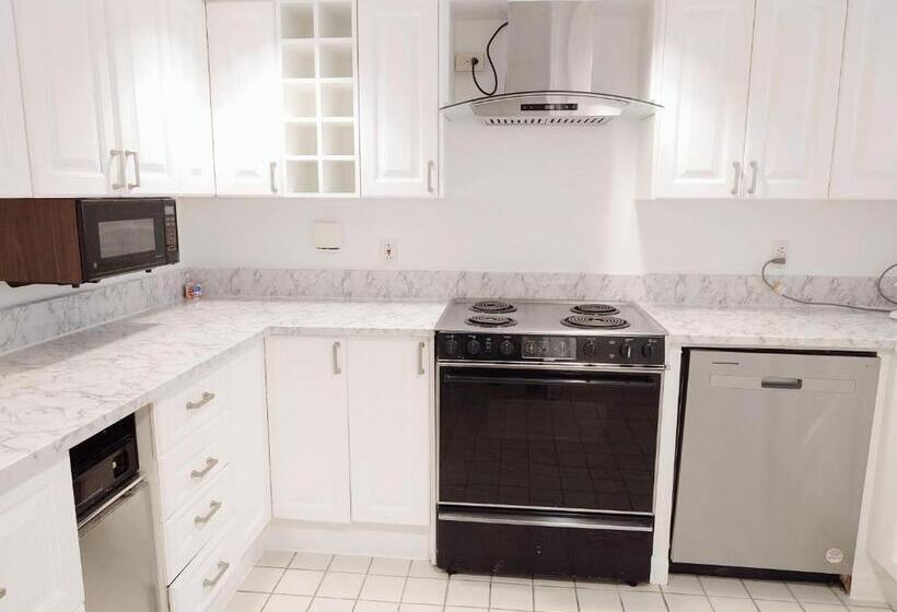 スーペリアースイート, Alupang Beach Tower, Upgraded Units