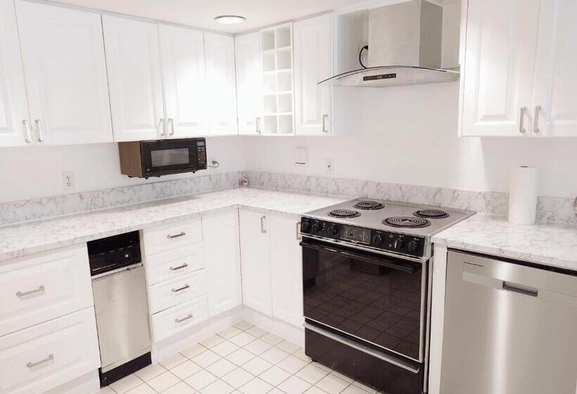 スーペリアースイート, Alupang Beach Tower, Upgraded Units