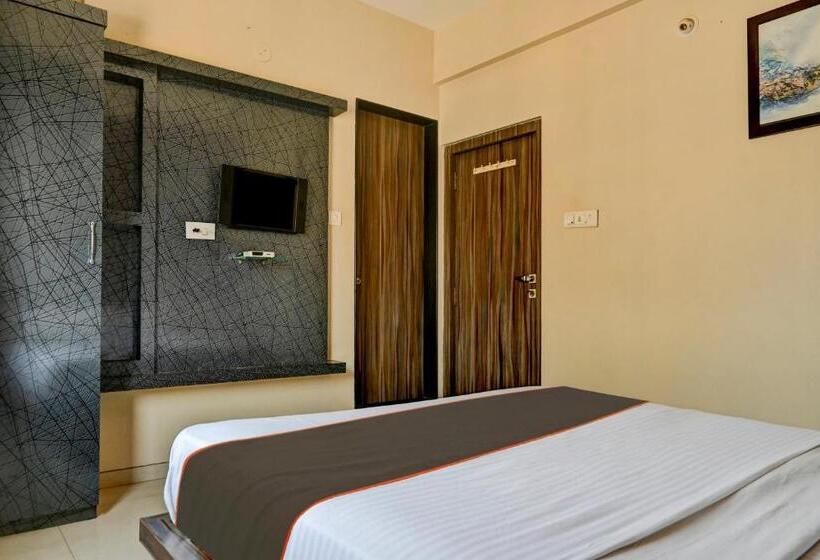 غرفة كلاسيكية ثلاثية, Fab Sai Shangrilla