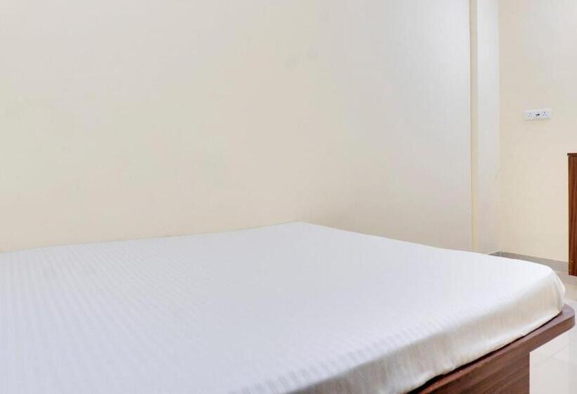 חדר קלאסי לשלושה, Spot On Sayadri Lodge